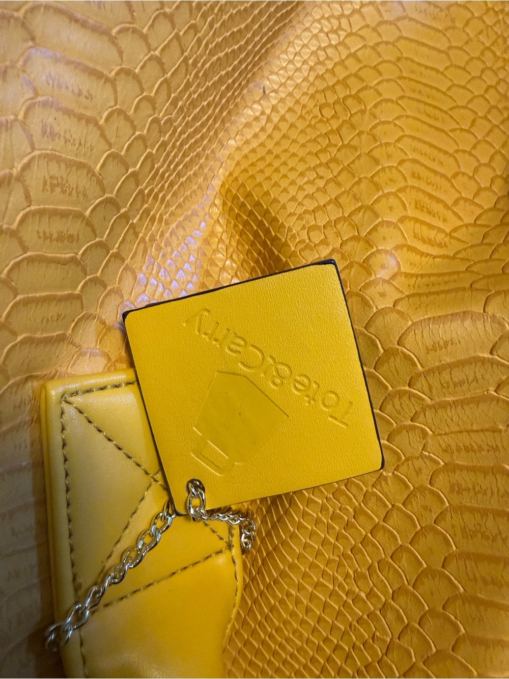 Tote & Carry Mustard Apollo Travel Set - Picture 10 of 15